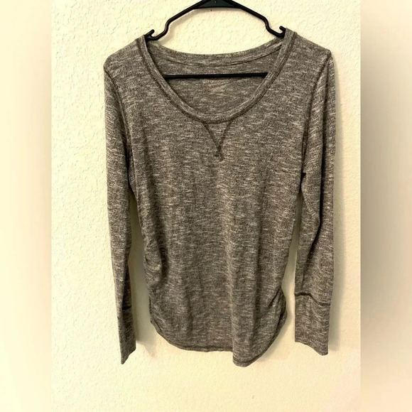 Liz Lange maternity grey long sleeve shirt size M - Picture 1 of 4